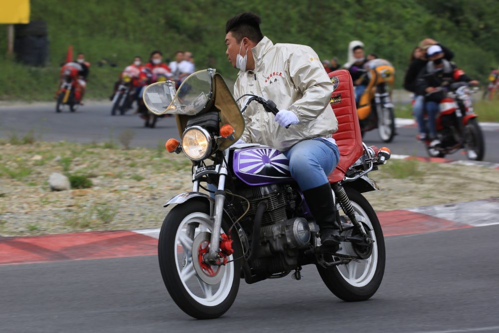 新幹線風防 ドッカン風防 クリアスクリーン 族車 旧車會 暴走族 旧車 当時物 Rehda Com