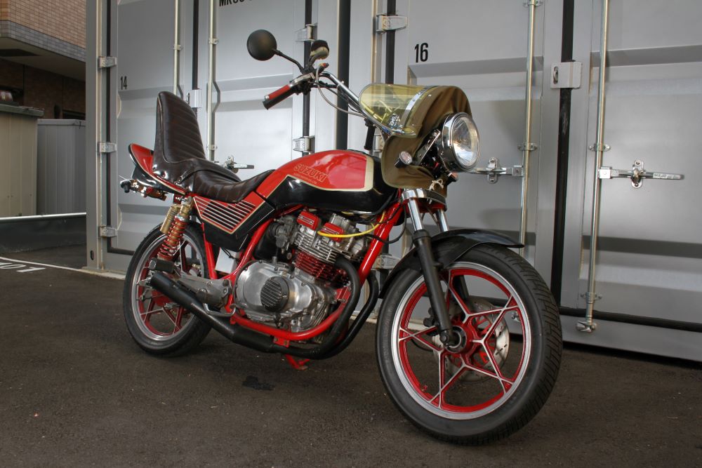 GSX250E 400 ゴキ 3段シート-