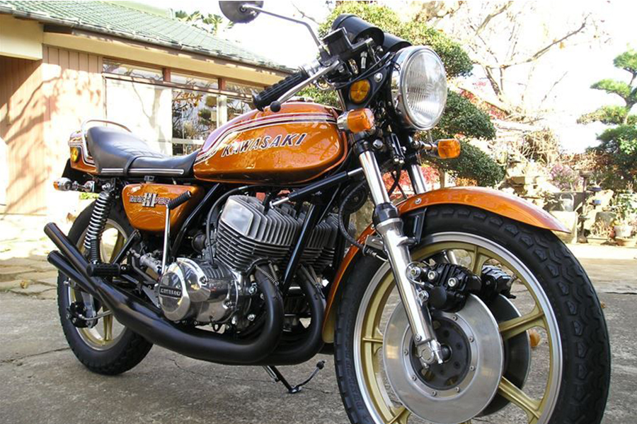 Kh Mach 今改めて深掘りしたい もうひとつ の旧車會的2スト3気筒バイクの魅力 ケッチ マッハ I Q Japan